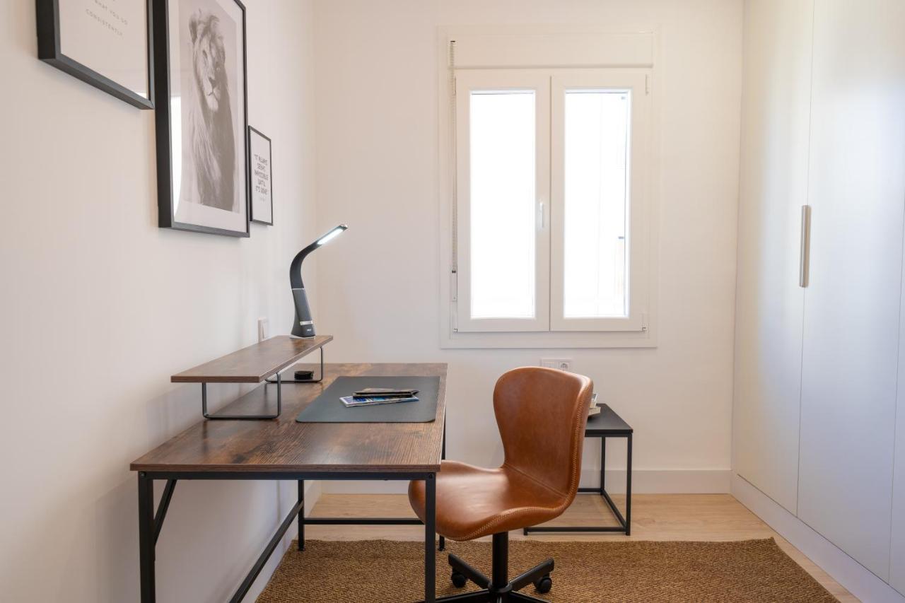 Your Home In Malaga Centro & Parking Free Buitenkant foto