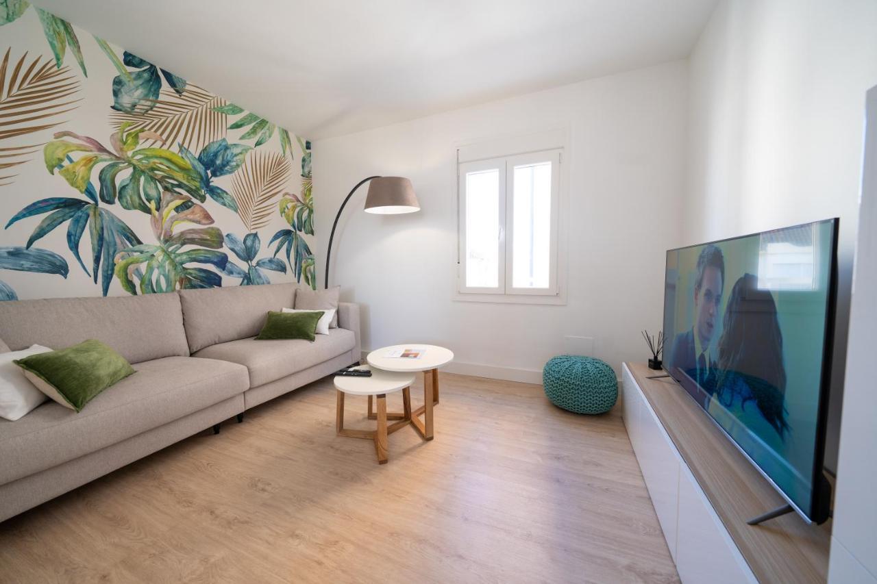 Your Home In Malaga Centro & Parking Free Buitenkant foto
